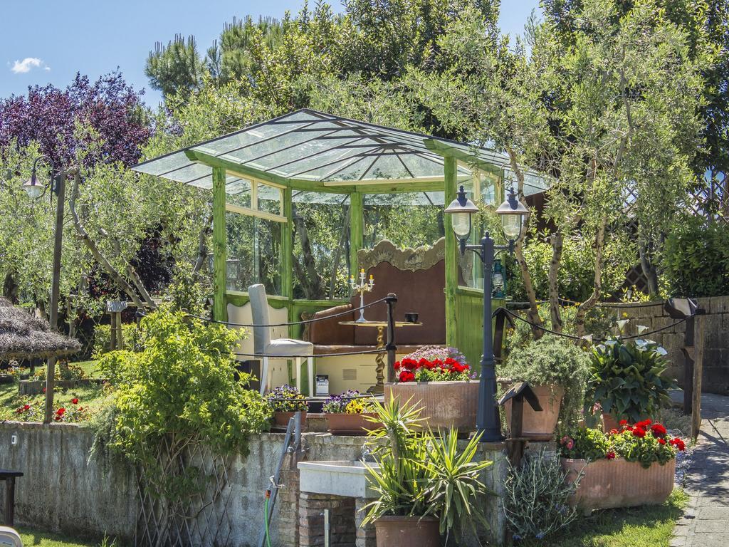 Il Nido D'Amore - Lorenzana Colombaie Bed & Breakfast Exterior photo