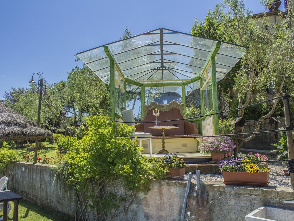 Il Nido D'Amore - Lorenzana Colombaie Bed & Breakfast Exterior photo