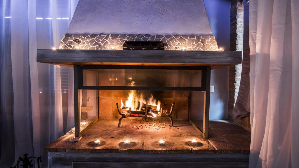 Il Nido D'Amore - Lorenzana Colombaie Bed & Breakfast Exterior photo