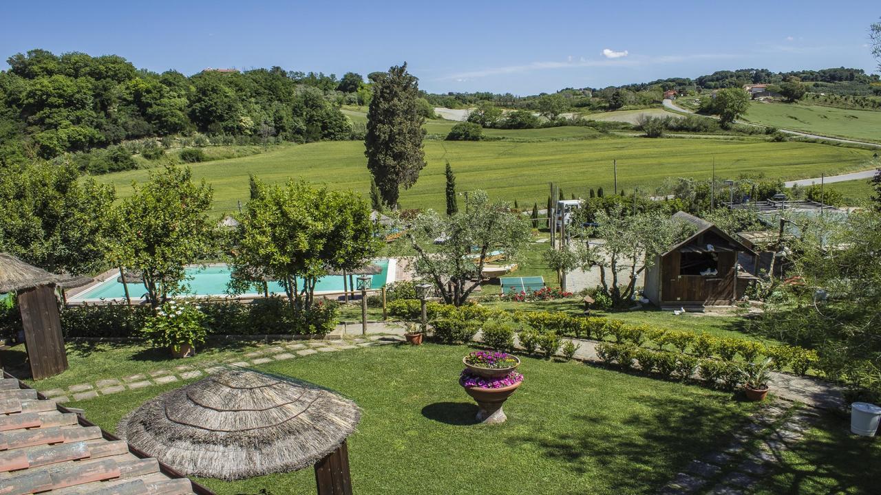 Il Nido D'Amore - Lorenzana Colombaie Bed & Breakfast Exterior photo